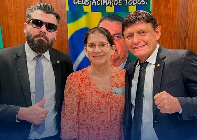 Ex-primeira-dama Waina Andrade assume presidência do PL, partido de Bolsonaro 