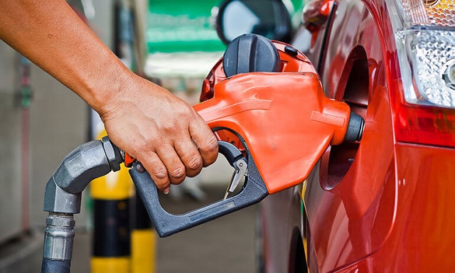 Preço da gasolina vai subir em 23 estados e no DF com novo cálculo de imposto