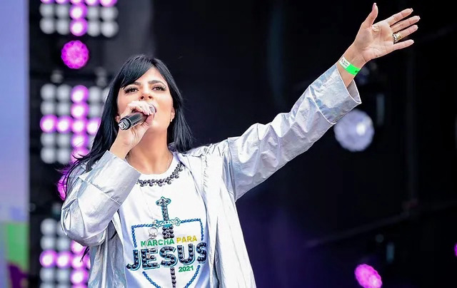 Cantora Fernanda Brum se apresenta hoje em Canaã dos Carajás