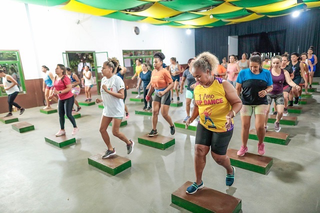 Aulas de Step Dance são oferecidas gratuitamente em Canaã dos Carajás 
