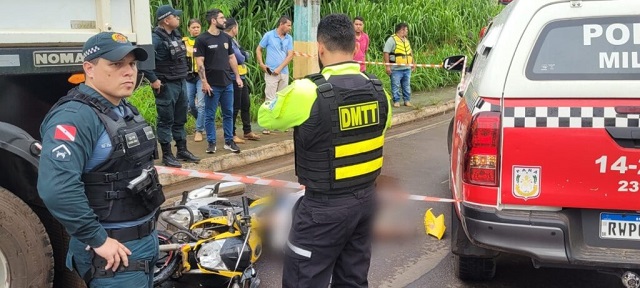 Mototaxista morre ao bater na traseira de carreta em Parauapebas 