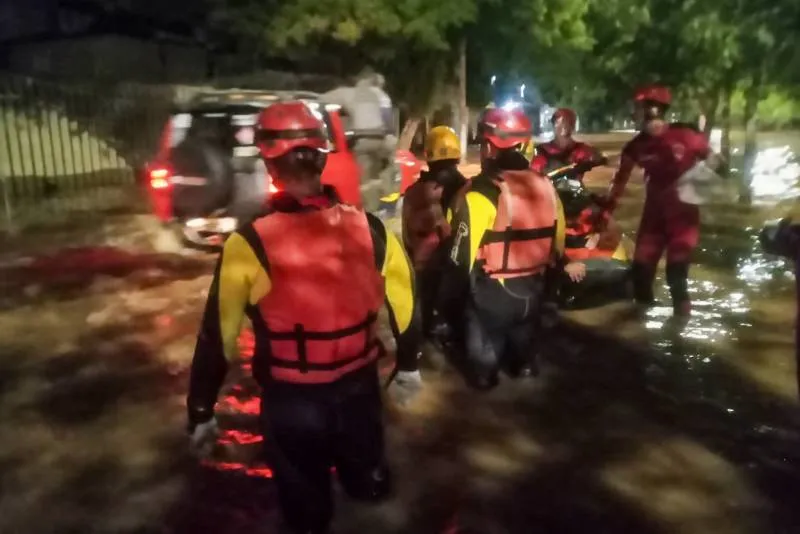 Bombeiros paraenses atuam no salvamento de vítimas em Porto Alegre no sul do País