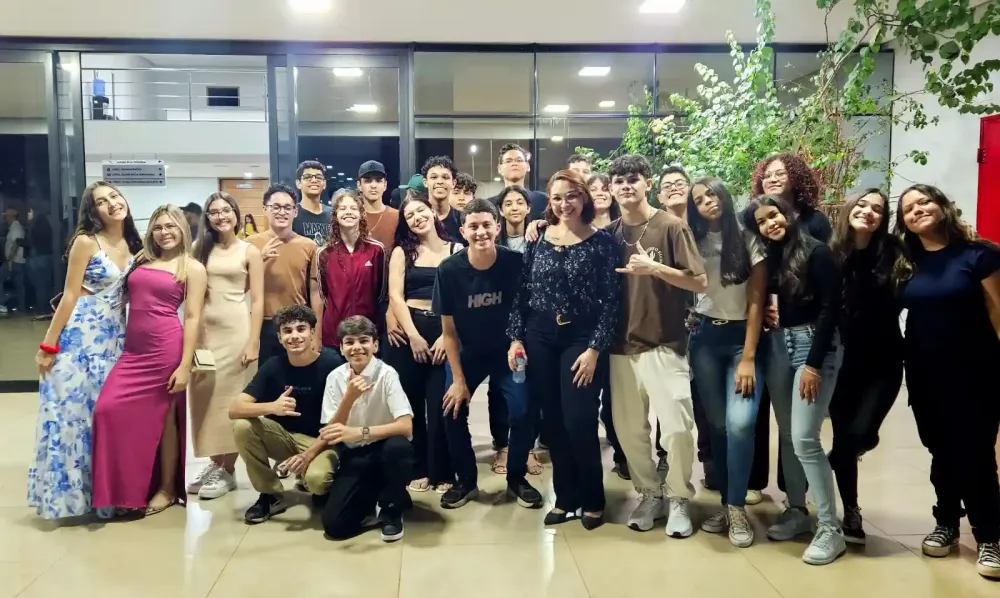 Alunos do Primeiro Mundo participam de Projeto voltado para importância da democracia 