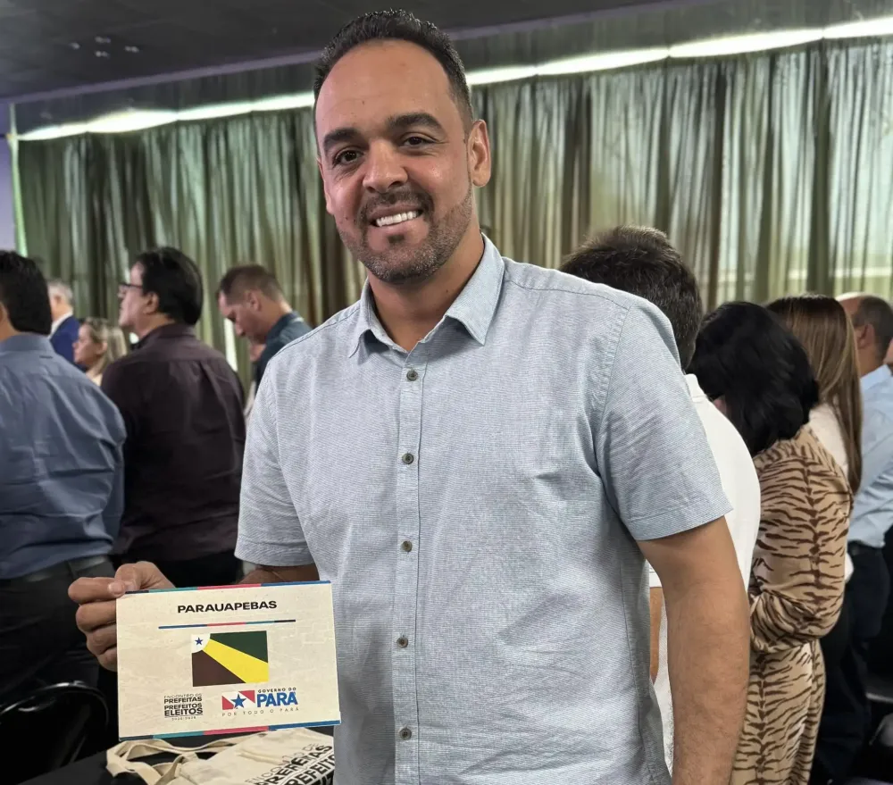 Aurélio Goiano, prefeito eleito de Parauapebas, participa de encontro em Belém