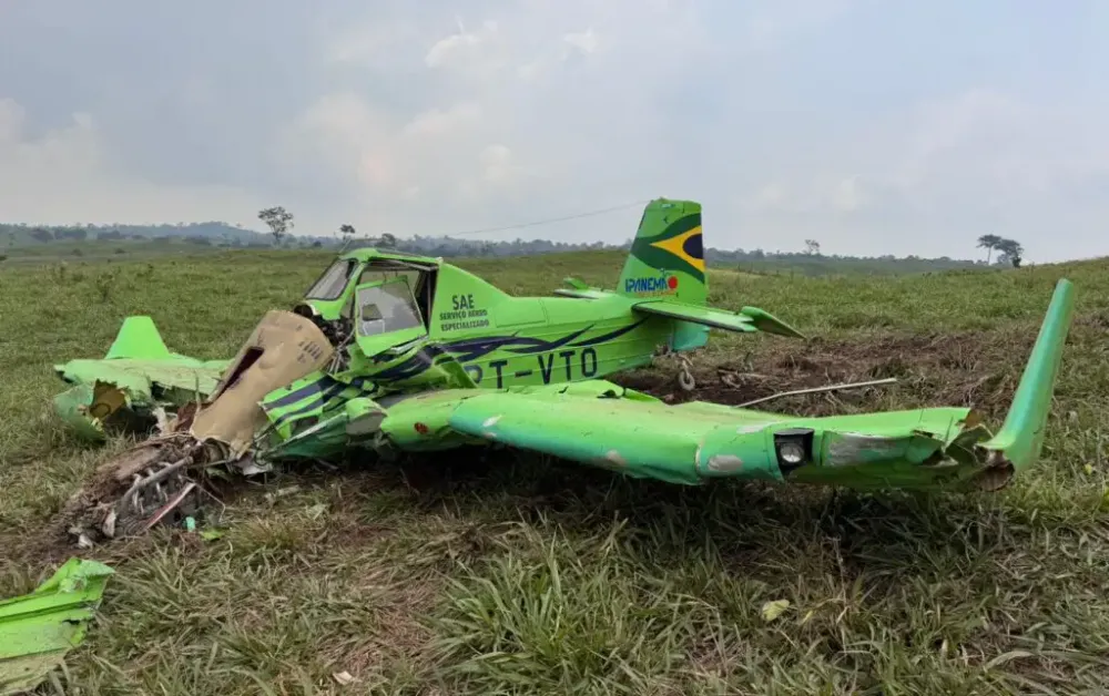 Avião monomotor cai em Xinguara e piloto morre no local