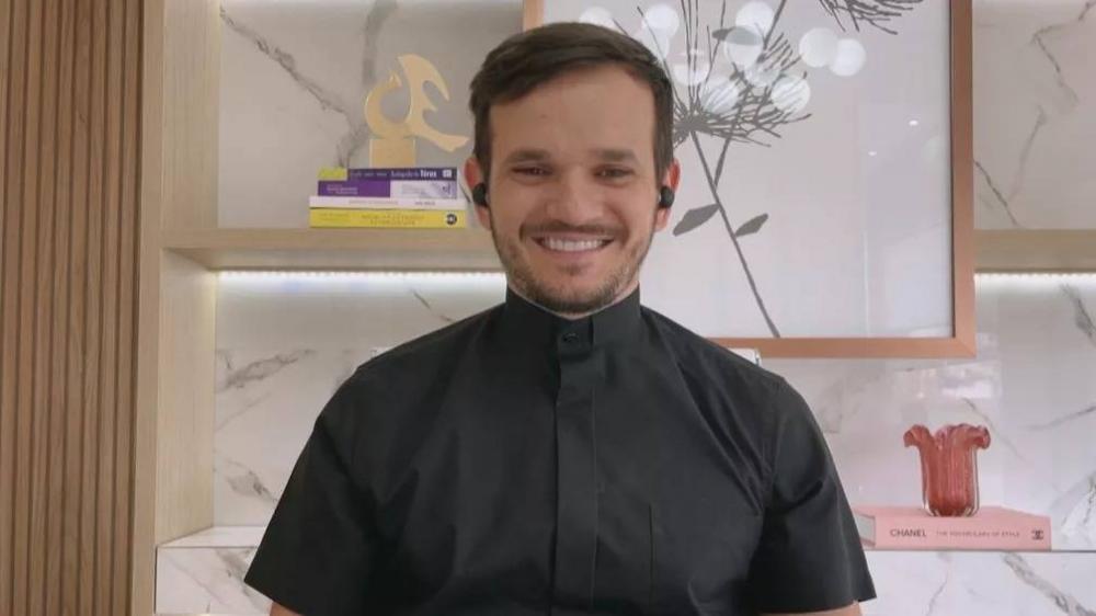 Padre Patrick esgota ingressos para show em Curitiba