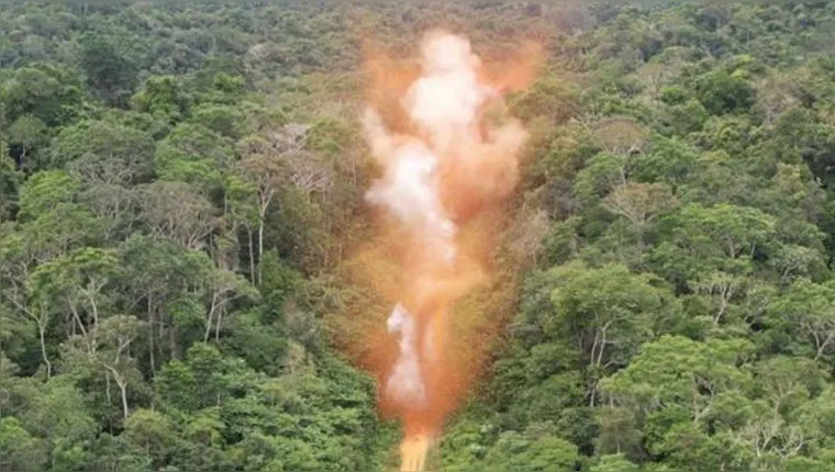 Operação explode pistas clandestinas em Terras Yanomami