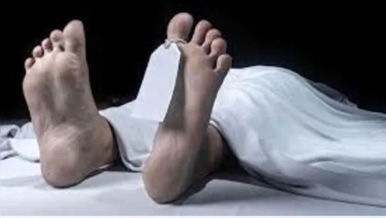 Dignidade “cortada” durante a morte | (Foto: Reprodução/Freepik)