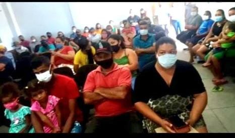 Pais de alunos da Escola Municipal Carlos Henrique, localizada na Vila Ouro Verde estão insatisfeitos com o horário integral 