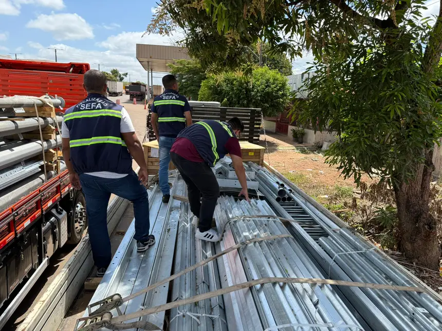 Sefa apreende mais de 14 toneladas de sucata de alumínio e torre metálica