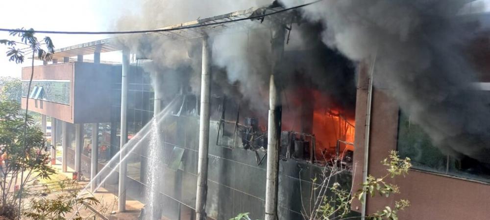  Incêndio consome Prefeitura de Parauapebas
