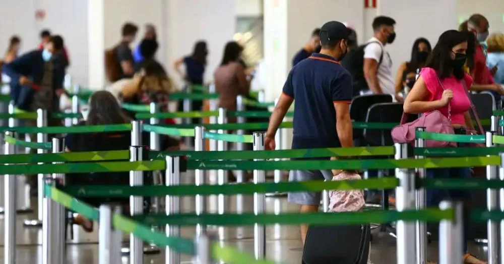 Saiba porque é um risco fazer piadas sobre bombas em aeroportos