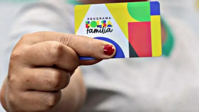 Governo muda regra e 2 milhões de pessoas perdem o Bolsa Família