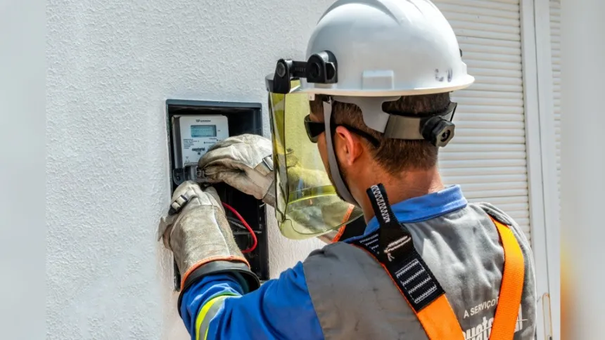 Cinco pessoas são conduzidas à delegacia por furto de energia elétrica em Canaã do Carajás