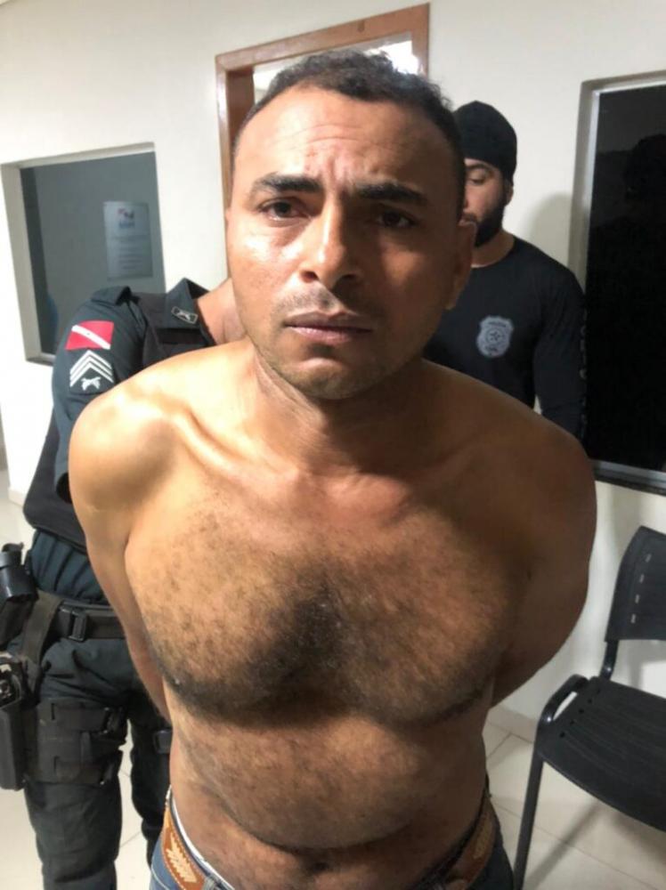 Patrão decepa mão de funcionário e o mata com golpe de foice no pescoço