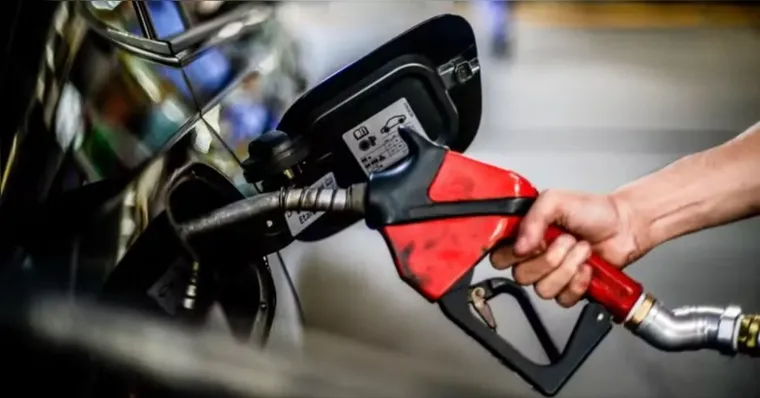 A subvenção de R$ 1,20 por litro deve ser repartida entre a União e os estados, pelo período de dois meses. | Marcello Casal Jr. / Agência Brasil