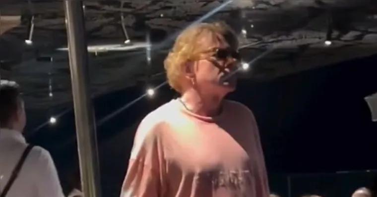 Fãs encontram Axl Rose em rooftop às vésperas de show no Brasil