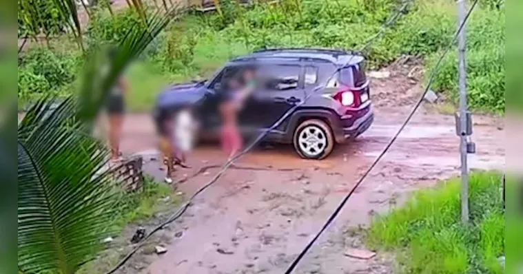 Registro de um dos momento de abordagem a crianças | Reprodução