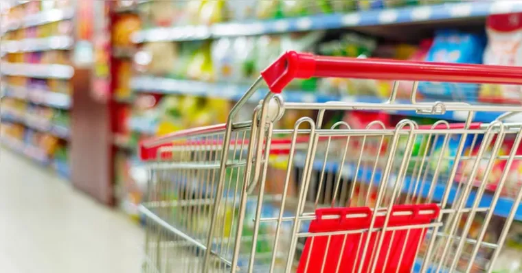 Gigante supermercadista demite 6,6 mil e fecha 28 lojas no Brasil