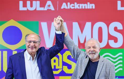 Farra com dinheiro Público: Com quase 300 nomes, transição de Lula é 5 vezes maior que as demais