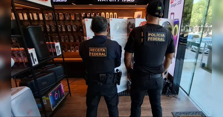 Os alvos da operação foram estabelecimentos comerciais e residências de empresários investigados por participação na distribuição e vendas de produtos importados sem o recolhimento de impostos. | (Foto: Divulgação/PF)