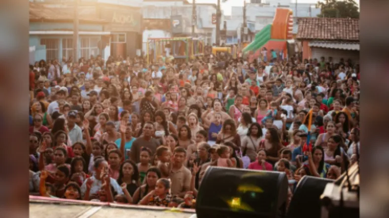 Prefeitura promove programação especial e reúne multidão no Dia das Crianças