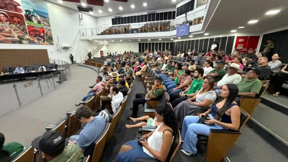 Câmara de Canaã dos Carajás aprova bônus no Ideb e reconhece Folia de Reis