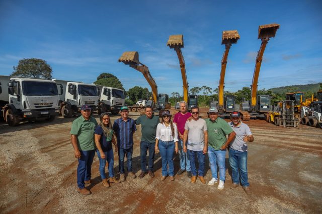 Canaã recebe 20 novas máquinas para pavimentação; usina de asfalto ganha três galpões de estocagem