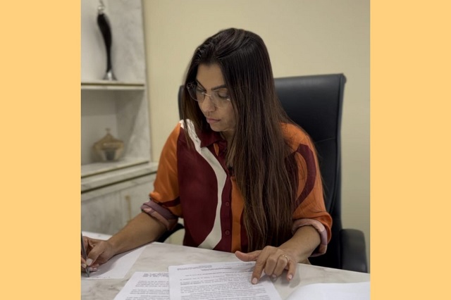 Josemira despacha para Câmara projetos de lei do reajuste salarial e do auxílio-alimentação dos servidores municipais