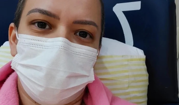 Professora de Canaã que luta contra um câncer pede ajuda 